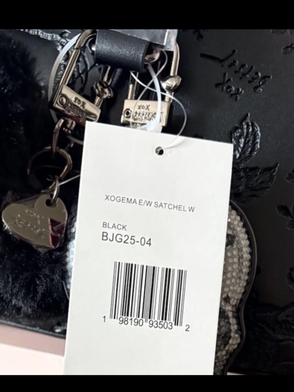NWT Betsey Johnson Black Crossbody Satchel Heart Skull Charm Original Box - Picture 6 of 9